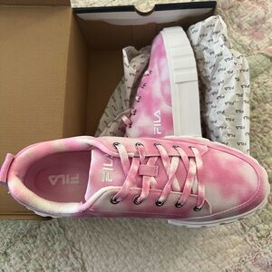 Fila platform sneakers, sz 10